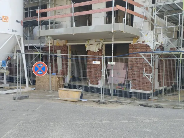 Beebau p1 — 2